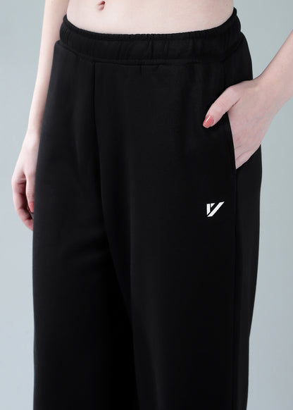 Luxe Core Relaxed Pants